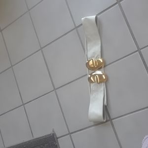 Vintage white ajustable belt